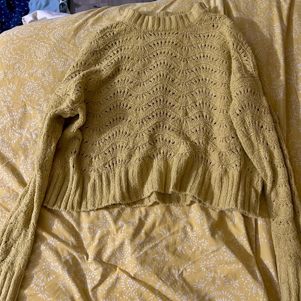 American Eagle - knit mustard yellow sweater